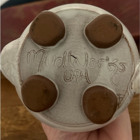 MudWorks Dolly the Llama Handmade Pottery Mug - Picture 5 of 6